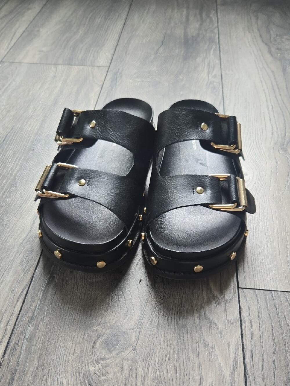 BCBGeneration Bamba Platform Sandal Black And Gold - Picture 3 of 9